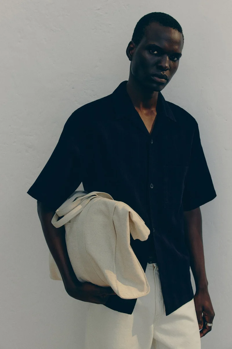 H&M Regular Fit Textured resort shirt